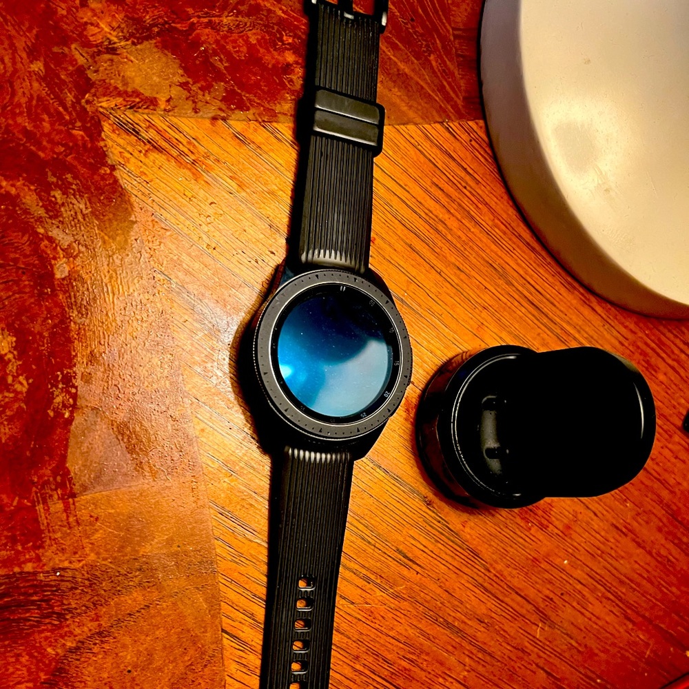Samsung Watch - Picture 2 of 3